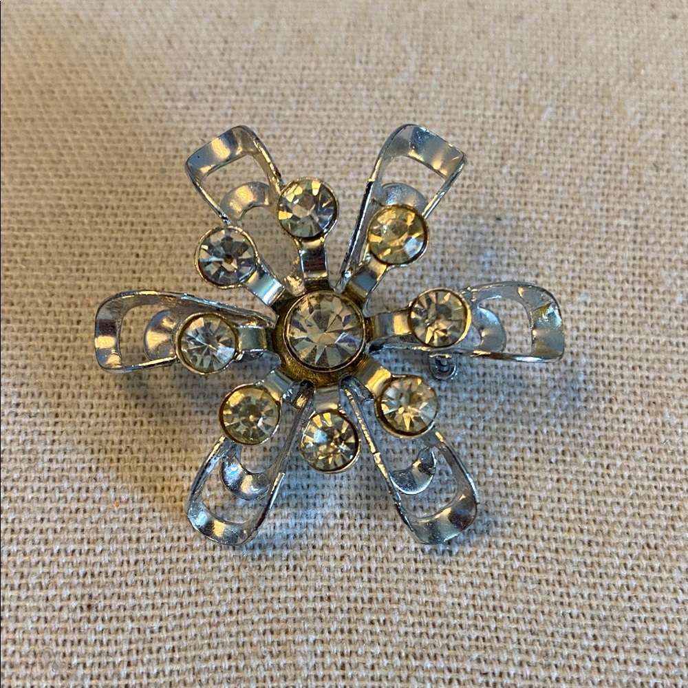 Vintage Silver Flower Brooch